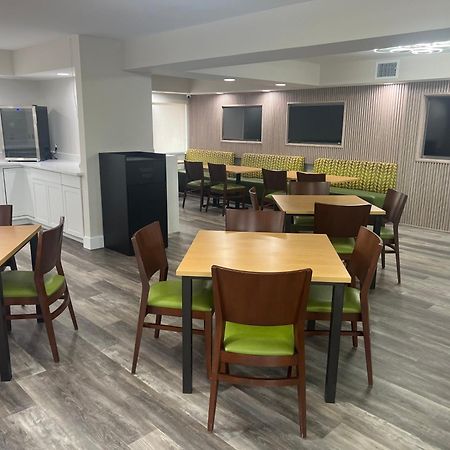 Quality Inn & Suites Orlando East - Ucf Area Alafaya Ngoại thất bức ảnh