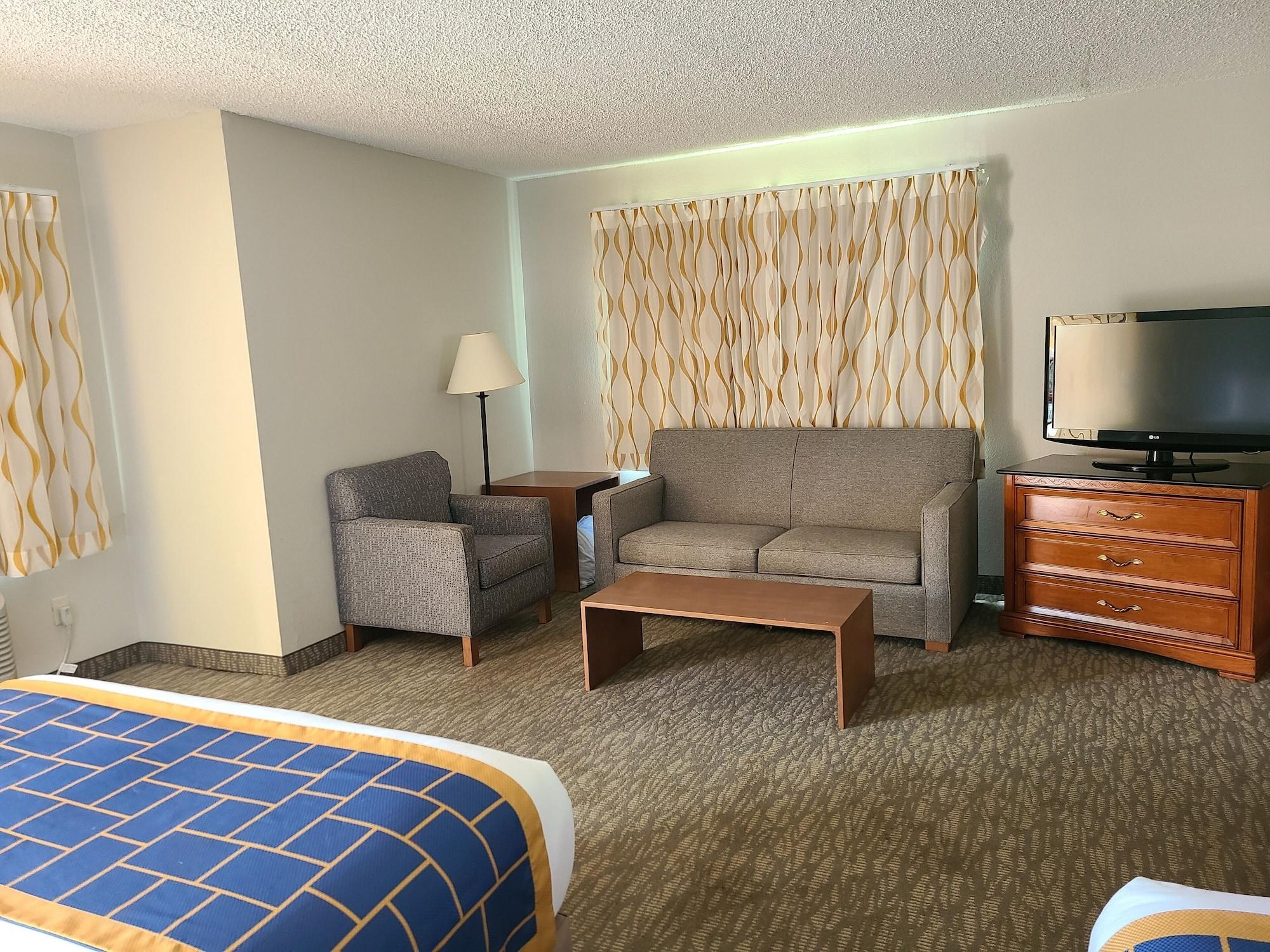 Quality Inn & Suites Orlando East - Ucf Area Alafaya Ngoại thất bức ảnh