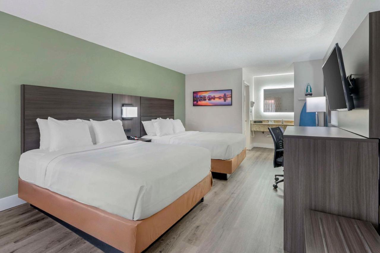 Quality Inn & Suites Orlando East - Ucf Area Alafaya Ngoại thất bức ảnh