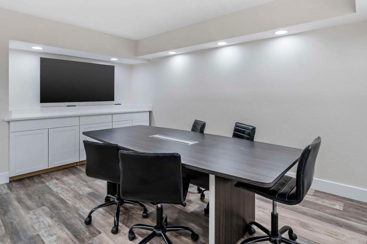 Quality Inn & Suites Orlando East - Ucf Area Alafaya Ngoại thất bức ảnh
