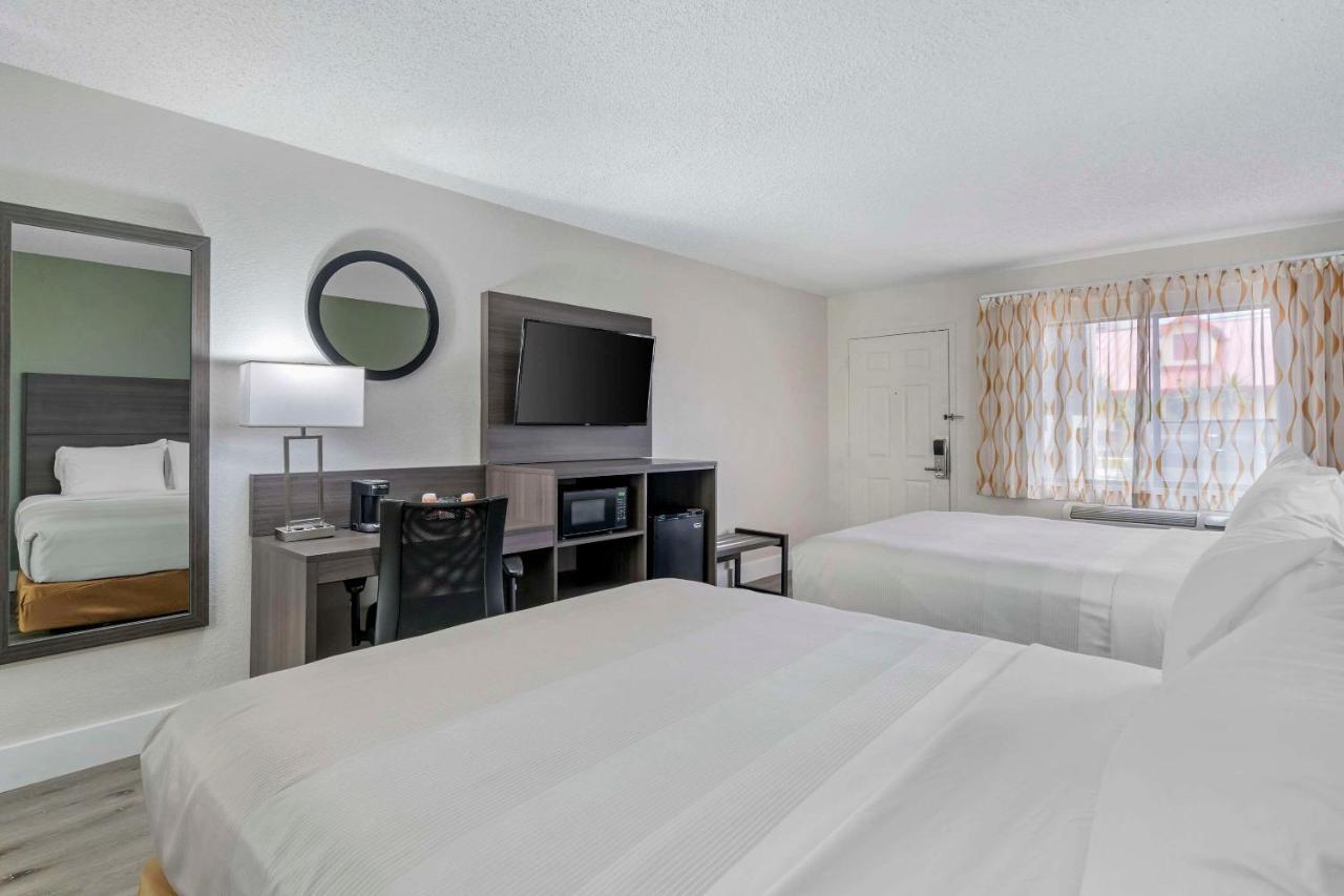 Quality Inn & Suites Orlando East - Ucf Area Alafaya Ngoại thất bức ảnh