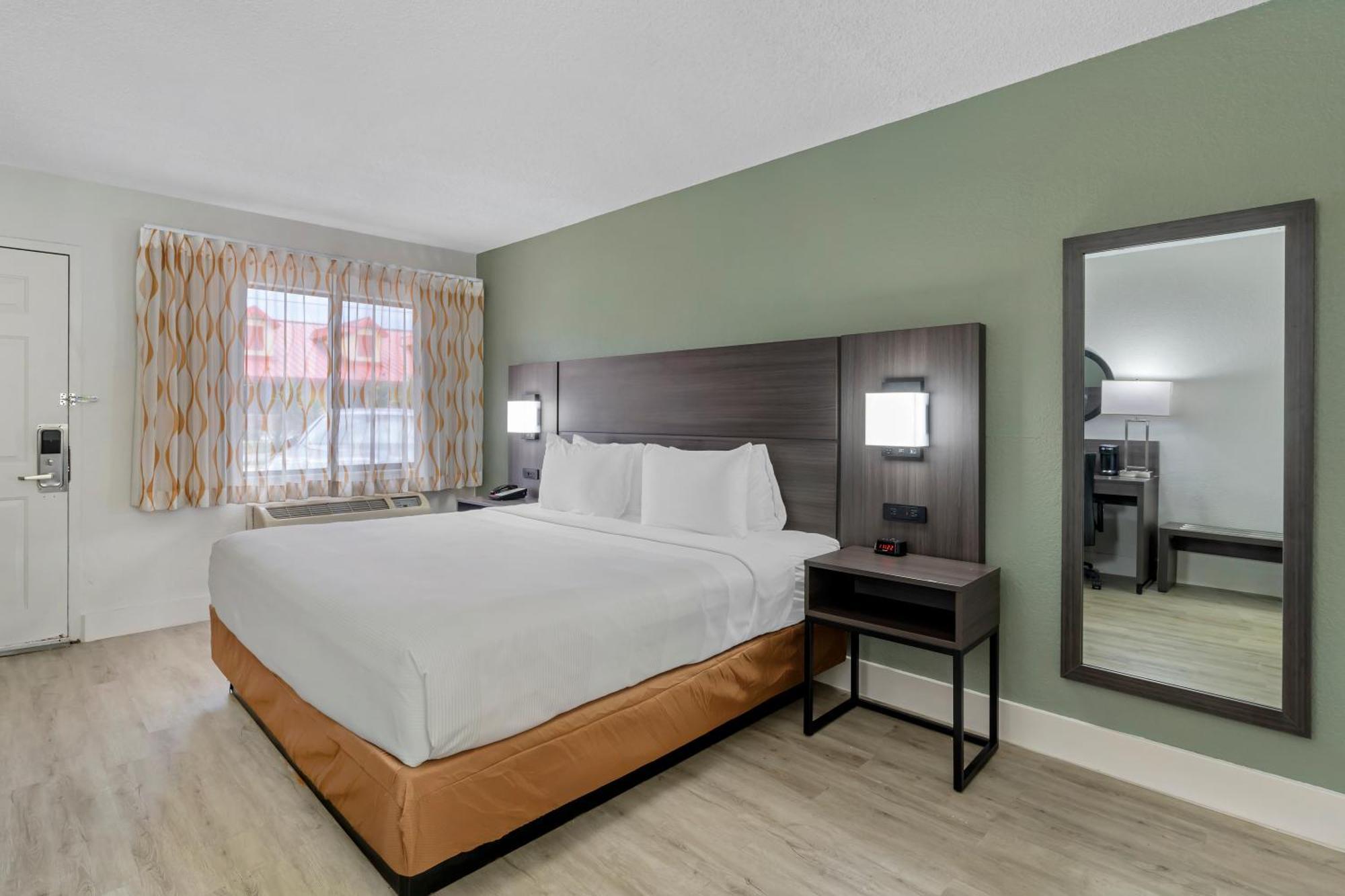 Quality Inn & Suites Orlando East - Ucf Area Alafaya Ngoại thất bức ảnh