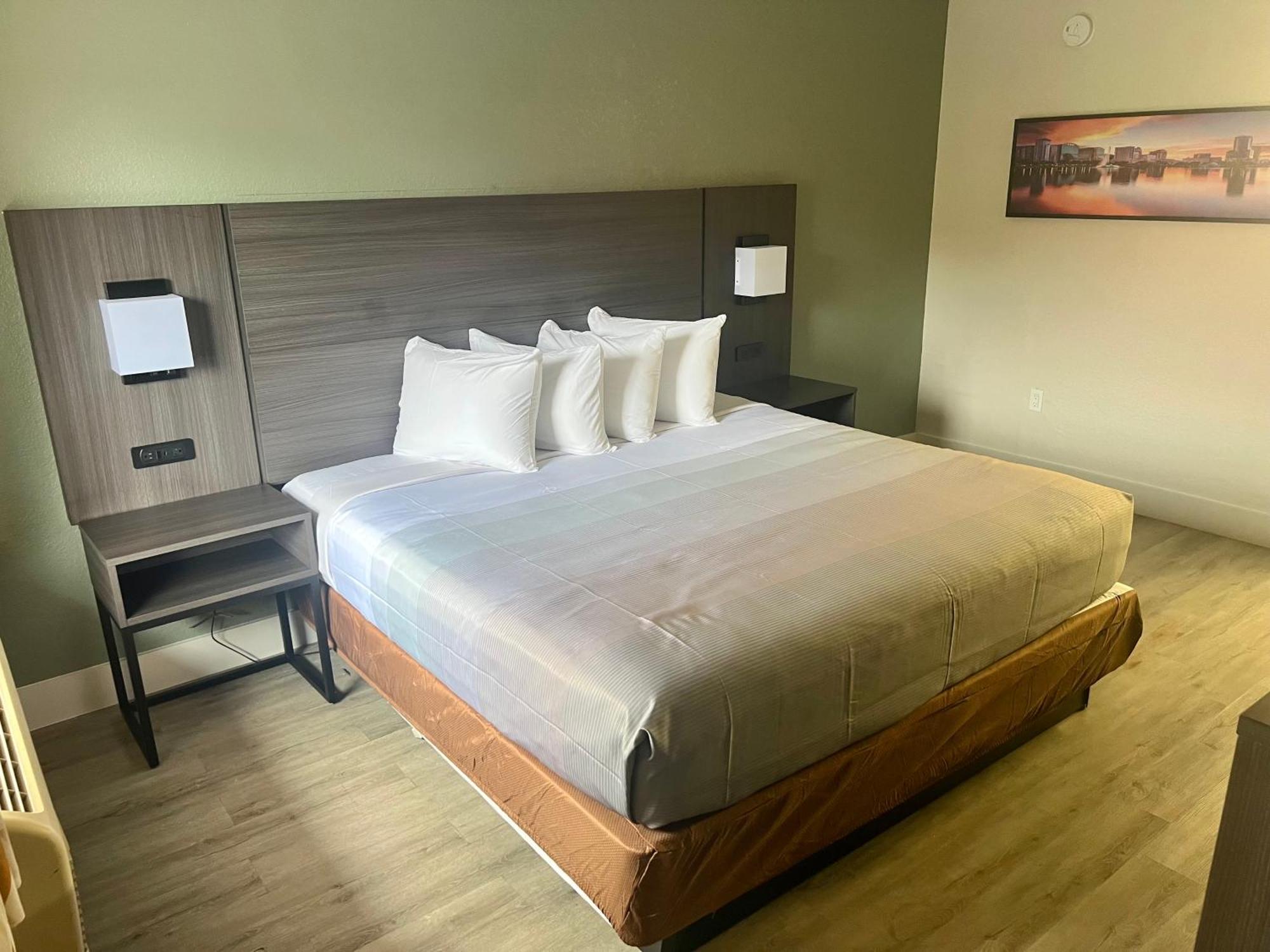 Quality Inn & Suites Orlando East - Ucf Area Alafaya Ngoại thất bức ảnh