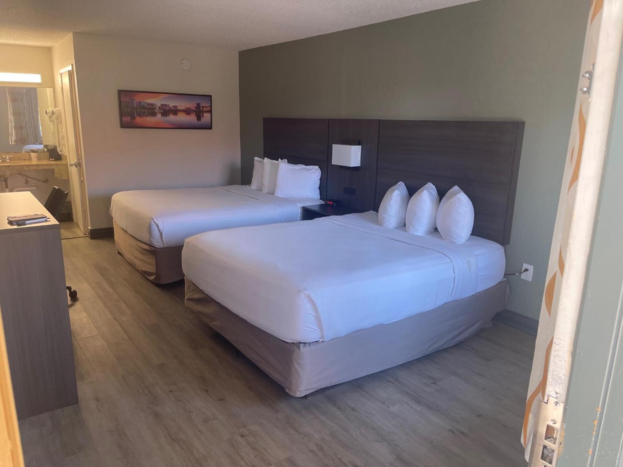 Quality Inn & Suites Orlando East - Ucf Area Alafaya Ngoại thất bức ảnh