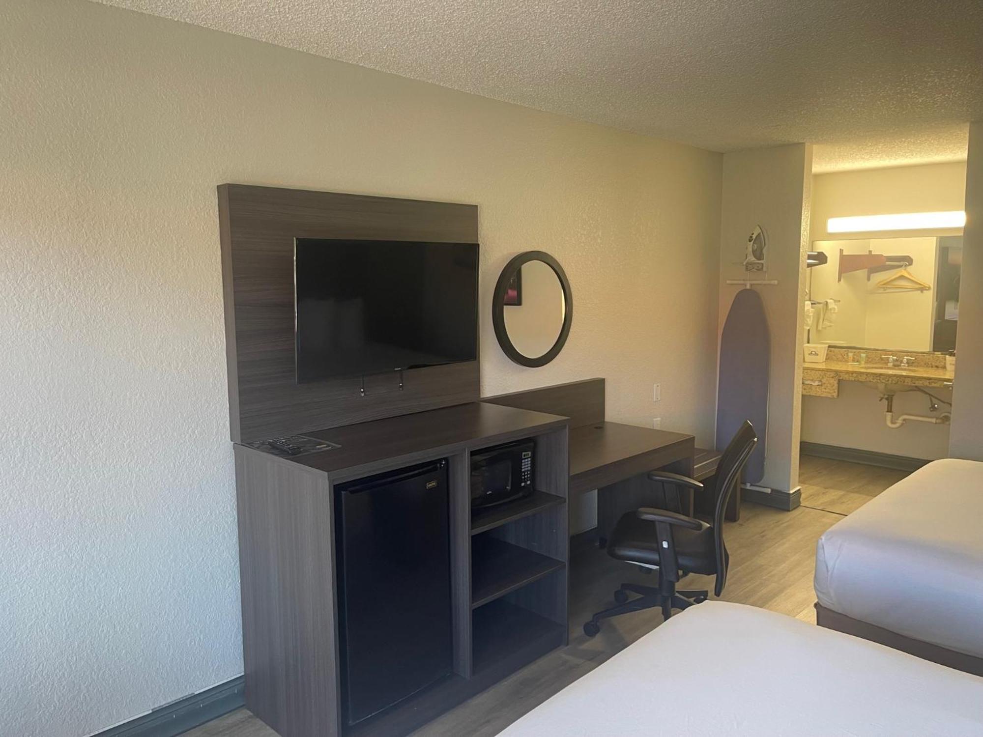 Quality Inn & Suites Orlando East - Ucf Area Alafaya Ngoại thất bức ảnh