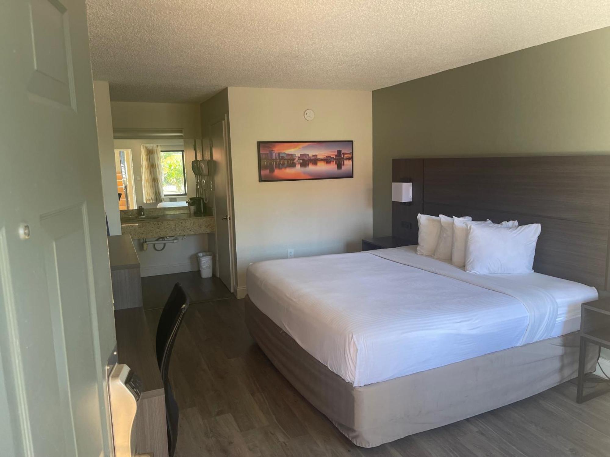 Quality Inn & Suites Orlando East - Ucf Area Alafaya Ngoại thất bức ảnh
